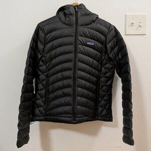 EUC Like New Black Patagonia Down Sweater Jacket Hoody Medium